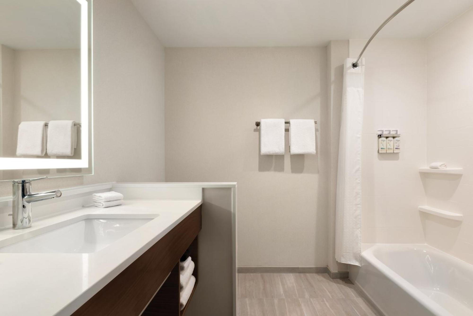 Holiday Inn Express Cape Canaveral By Ihg Экстерьер фото