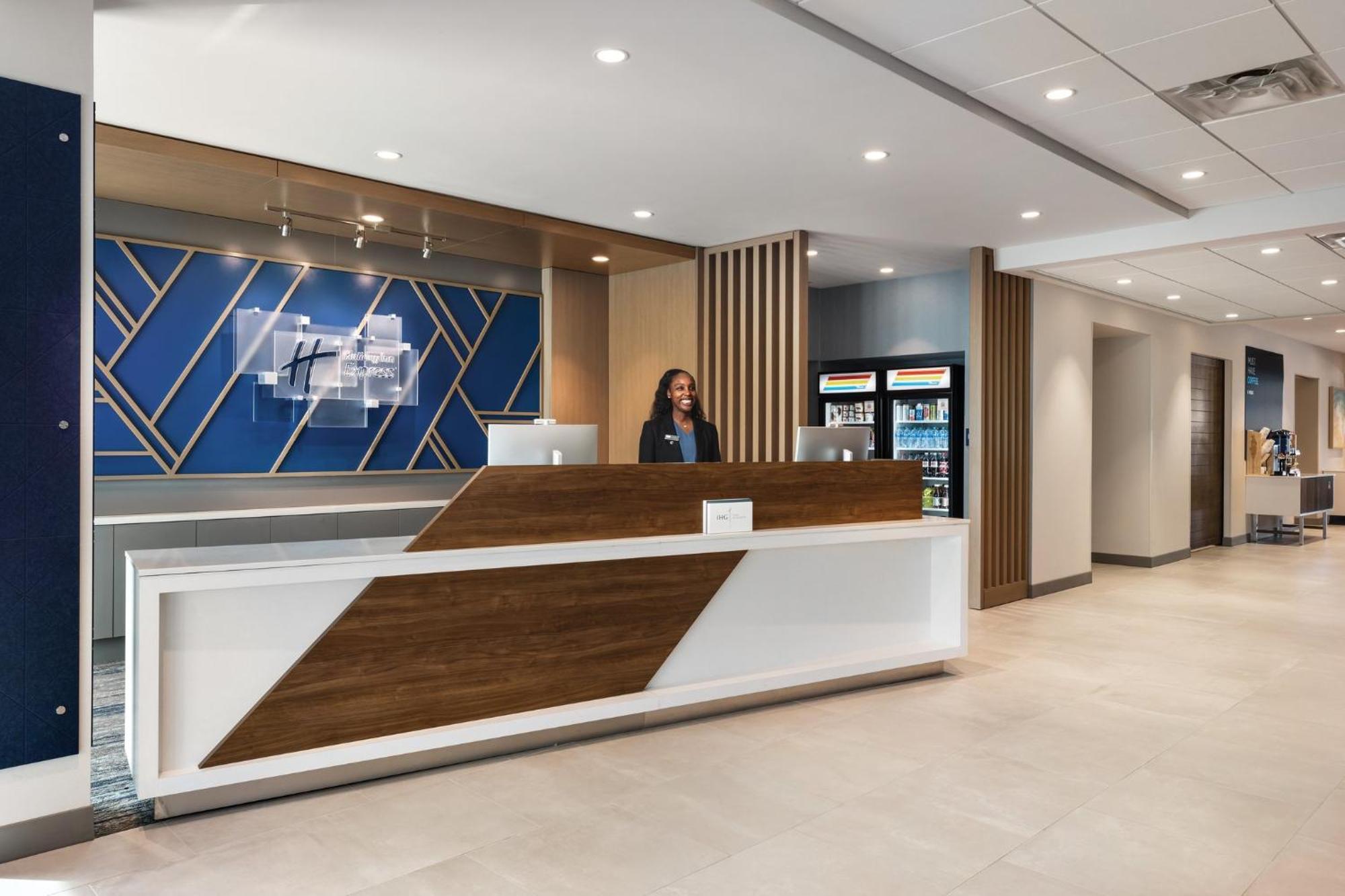Holiday Inn Express Cape Canaveral By Ihg Экстерьер фото