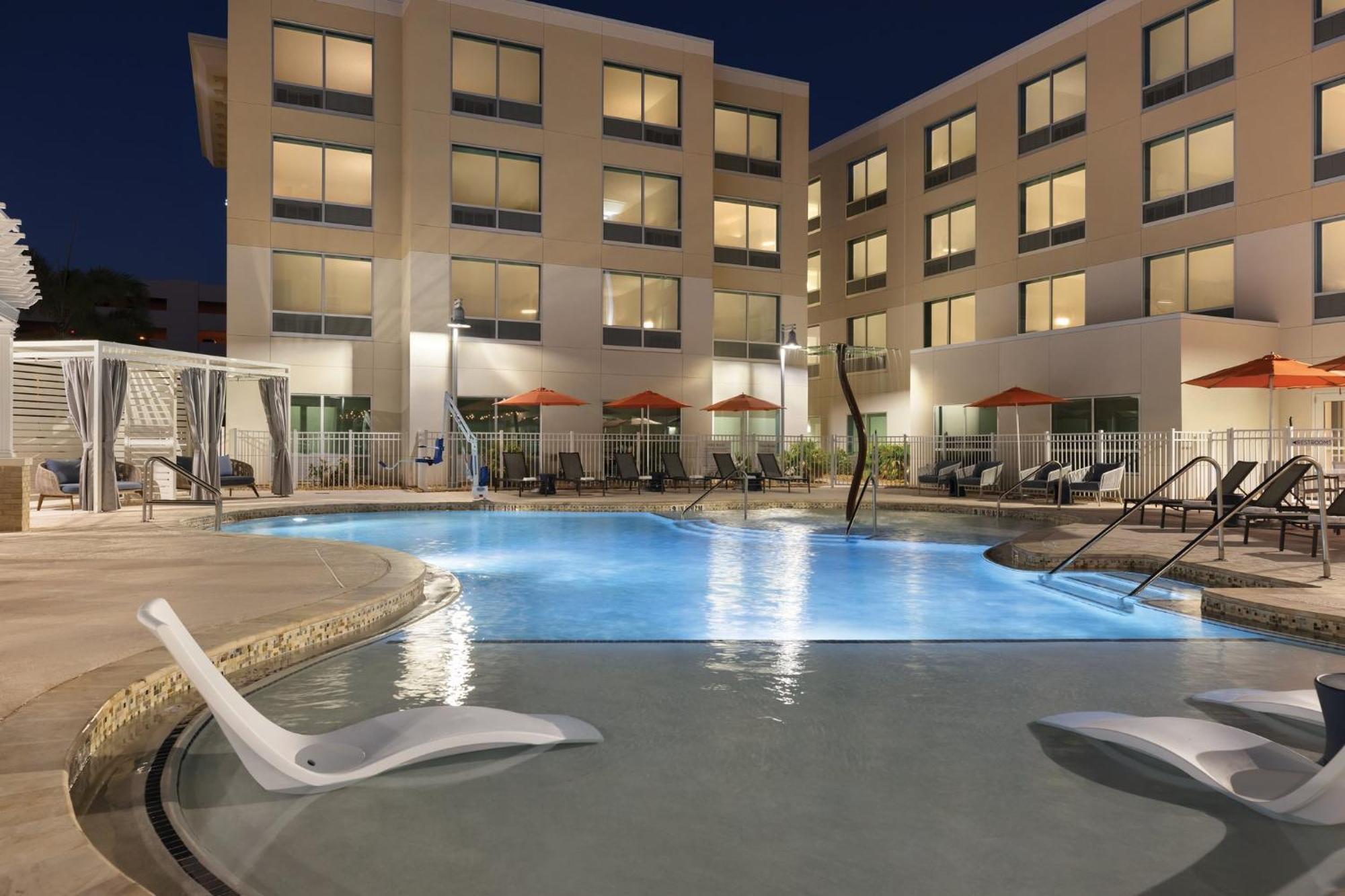 Holiday Inn Express Cape Canaveral By Ihg Экстерьер фото
