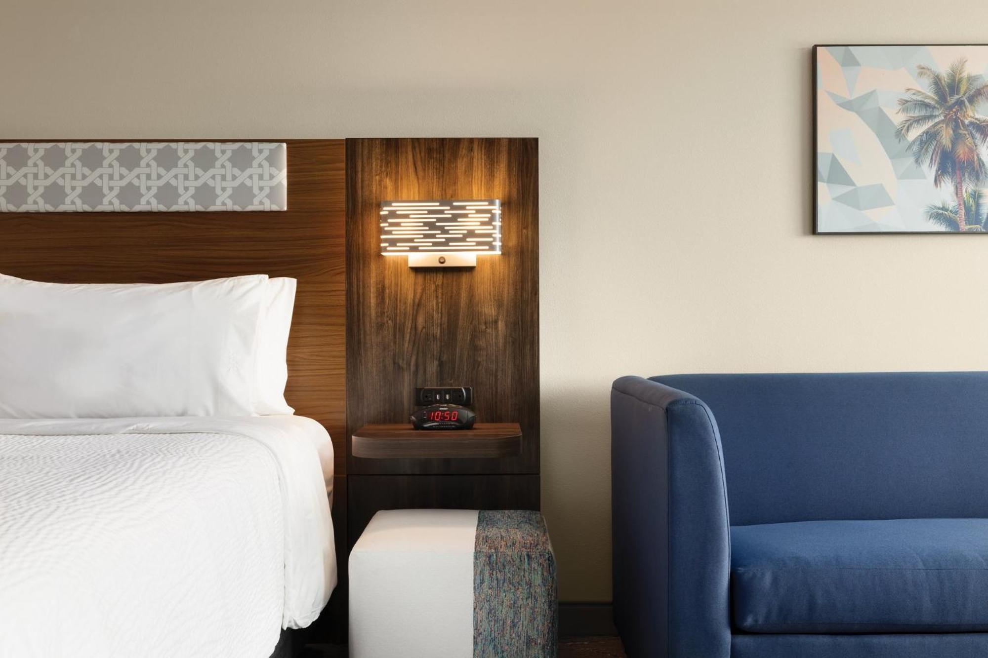 Holiday Inn Express Cape Canaveral By Ihg Экстерьер фото